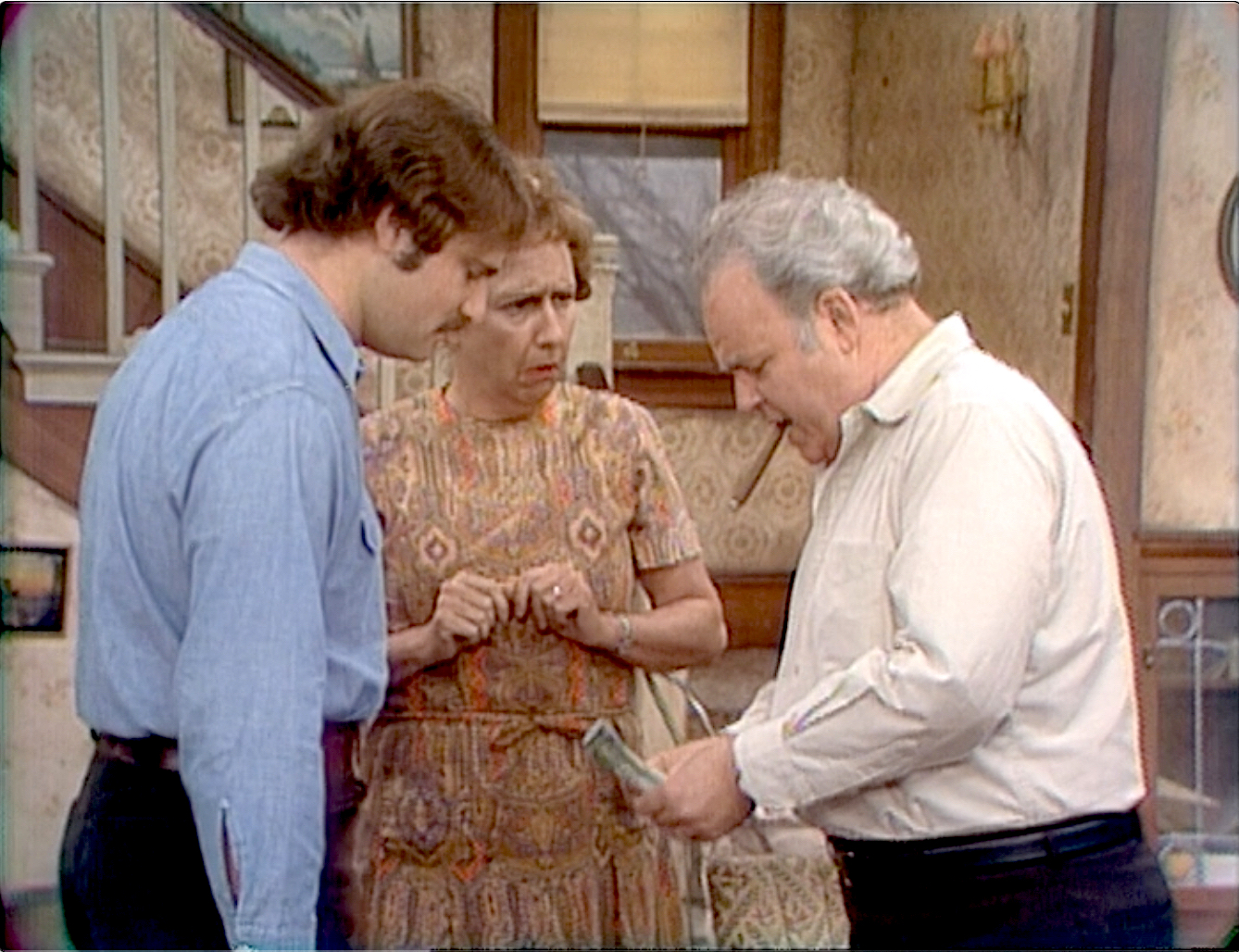 All In The Family S05E23 No Smoking (Mar.01.1975)-90.jpg